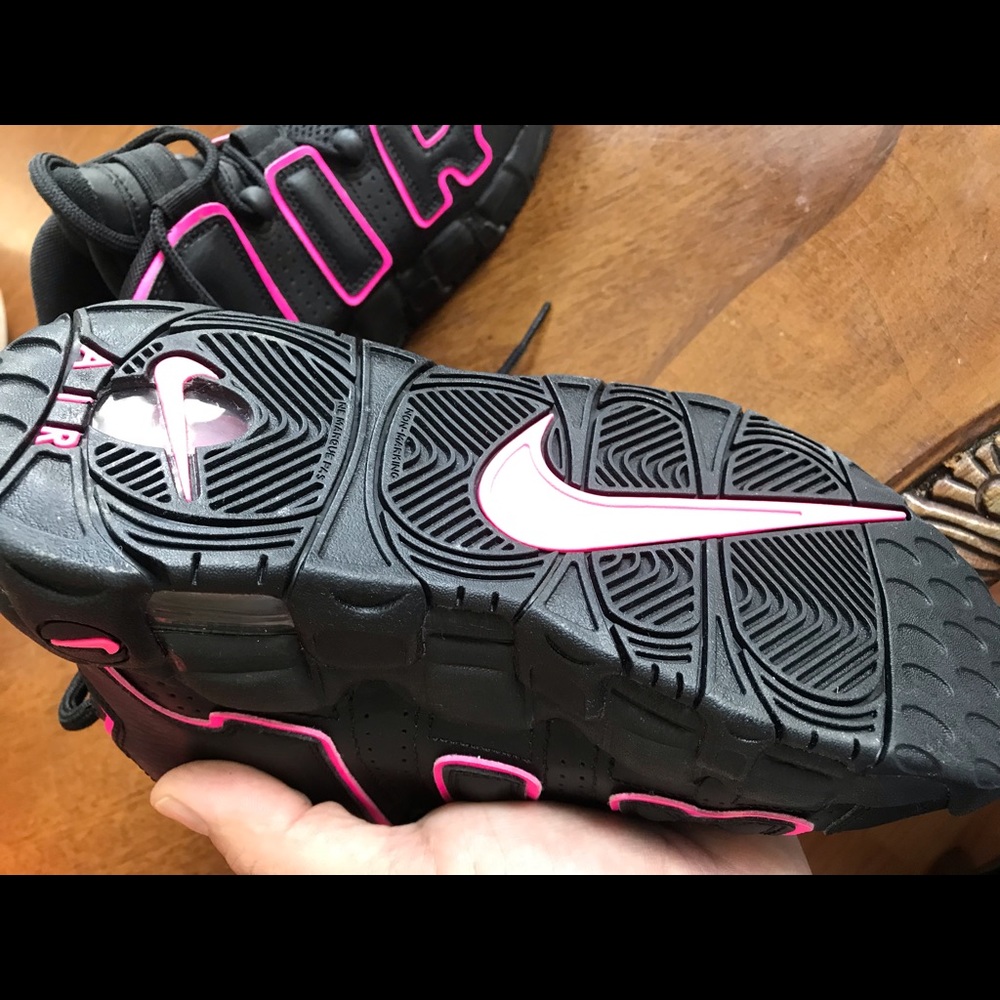 Brand new never worn Nike UpTempo black and pink